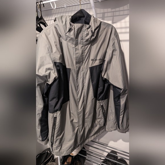 Columbia Men's 3 in 1 Tunnel Falls™ Interchange Jacket (Large) - Picture 6 of 6